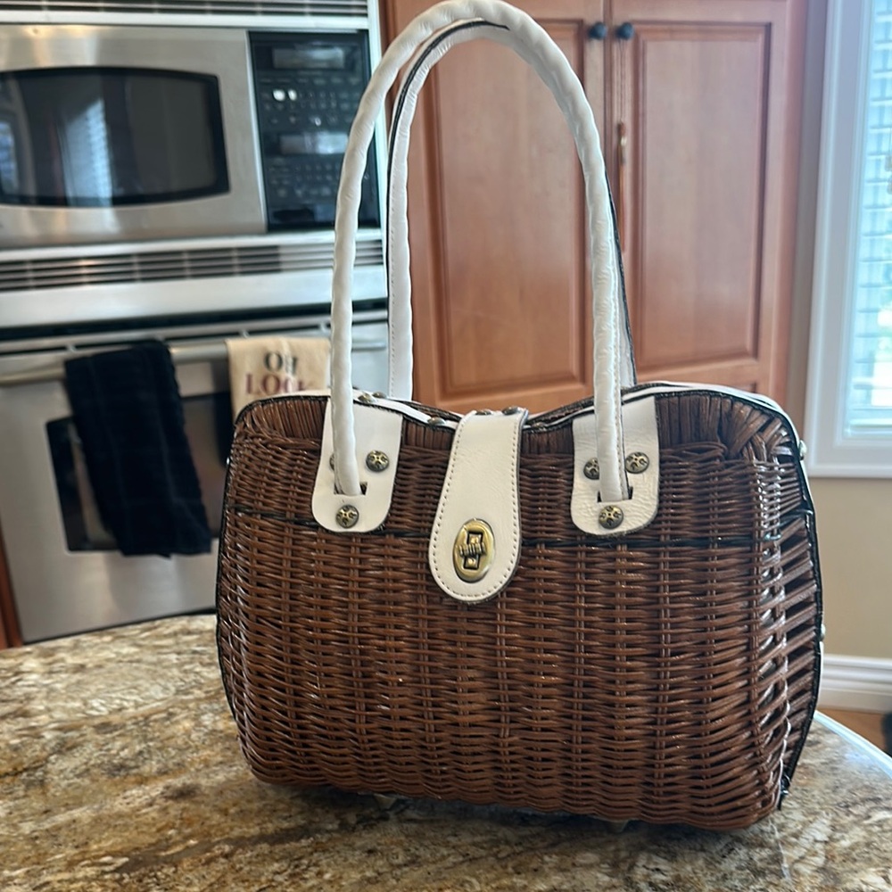 Brown and White Woven Handbag - Picture 8 of 8